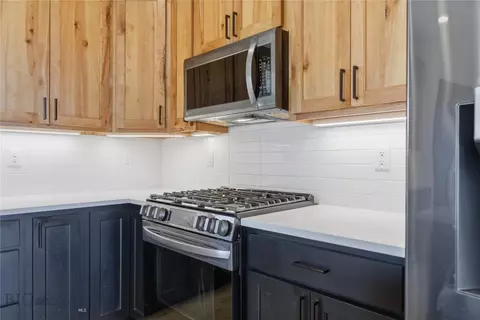 Kitchen - 2 Paddlefish Ct, Three Forks, MT 59752 photo 2 of 3