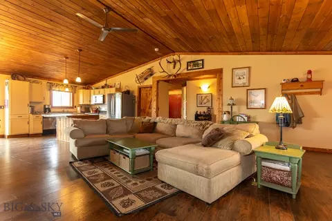 Living - 66 Red Shoulder Ln, Three Forks, MT 59752 photo 10 of 10