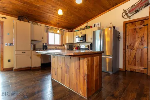 Kitchen - 66 Red Shoulder Ln, Three Forks, MT 59752 photo 2 of 5