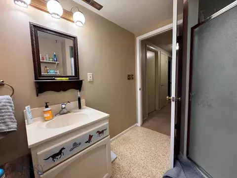 Bath - 111 Circle, Bozeman, MT 59715 photo 2 of 4