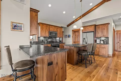 Kitchen - 20 Libra Dr, Emigrant, MT 59027 photo 3 of 8