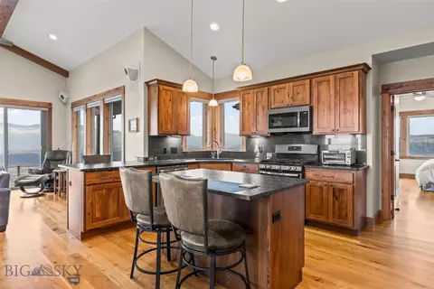 Kitchen - 20 Libra Dr, Emigrant, MT 59027 photo 5 of 8
