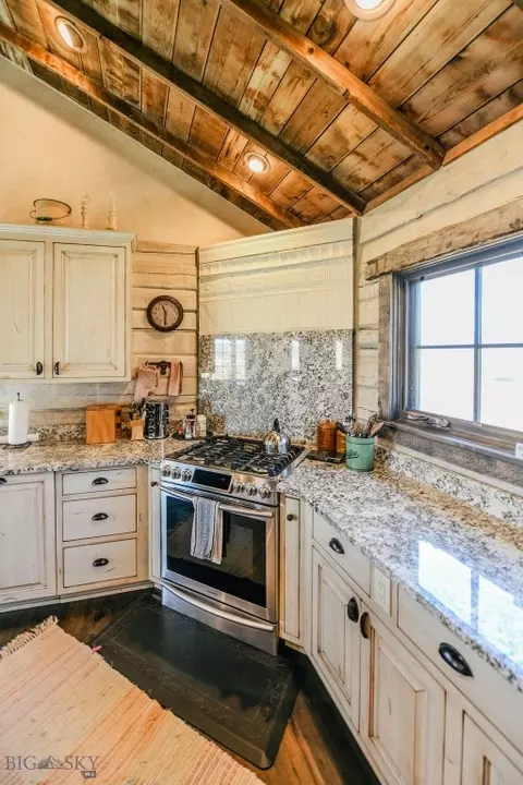 Kitchen - 1100 Carrigan, Dillon, MT 59725 photo 1 of 9