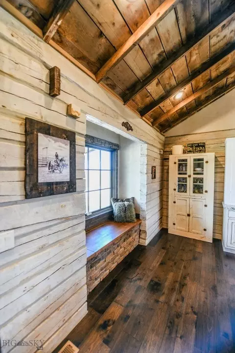 Entry Way - 1100 Carrigan, Dillon, MT 59725 photo 6 of 12