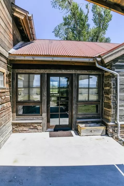 Exterior - 1100 Carrigan, Dillon, MT 59725 photo 3 of 10