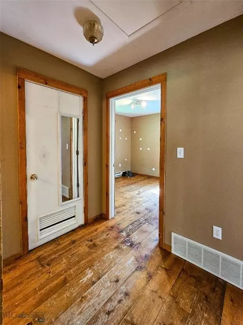Entry Way - 212 E Boulder Rd, Mc Leod, MT 59052 photo 1 of 3