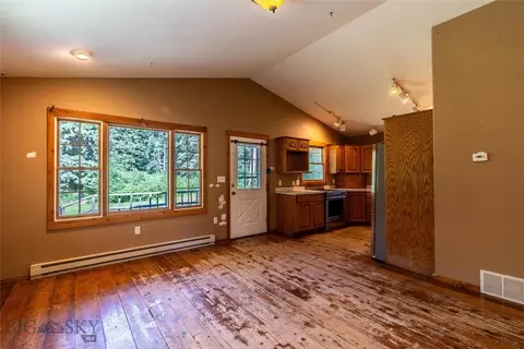 Living - 212 E Boulder Rd, Mc Leod, MT 59052 photo 4 of 6