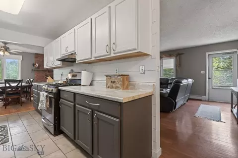 Kitchen - 28 Pinecrest Loop, Clancy, MT 59634 photo 2 of 2