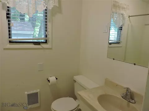 Bath - 353 Waterloo Rd, Whitehall, MT 59759 photo 1 of 1