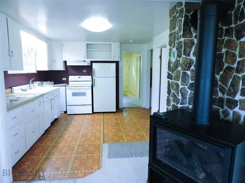 Kitchen - 353 Waterloo Rd, Whitehall, MT 59759 photo 1 of 3