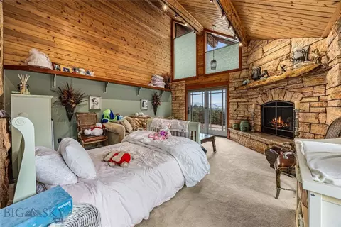 Bedroom - 80 Browns Gulch, Clancy, MT 59634 photo 2 of 7