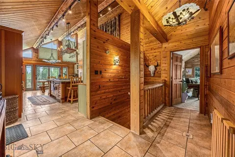 Entry Way - 80 Browns Gulch, Clancy, MT 59634 photo 2 of 8