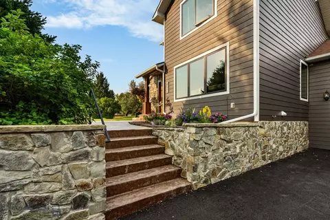 Exterior - 1306 Robin Ln, Bozeman, MT 59715 photo 5 of 29