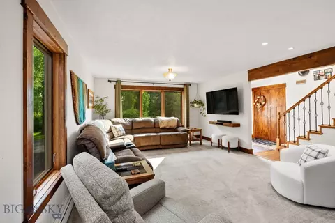 Living - 1306 Robin Ln, Bozeman, MT 59715 photo 4 of 6