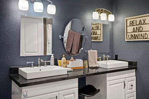Bath - 1306 Robin Ln, Bozeman, MT 59715 photo 6 of 7