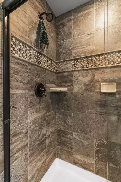 Bath - 4490 Ethan Way, Bozeman, MT 59718 photo 3 of 4
