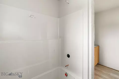 Bath - 815 Spaniel Ln, Belgrade, MT 59714 photo 3 of 3