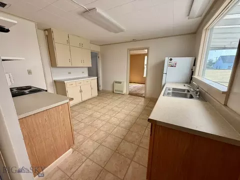 Kitchen - 4 S Atlantic St, Dillon, MT 59725 photo 1 of 3