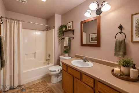 Bath - 3505 Fallon # A, Bozeman, MT 59718 photo 1 of 3