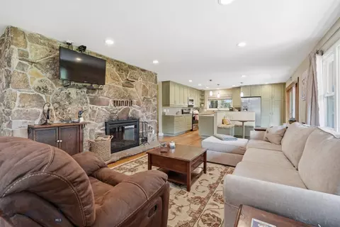 Living - 2608 Linney, Bozeman, MT 59718 photo 1 of 5