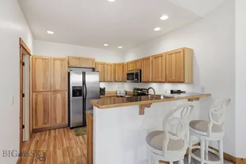 Kitchen - 3935 Baxter Ln E, Bozeman, MT 59718 photo 3 of 3