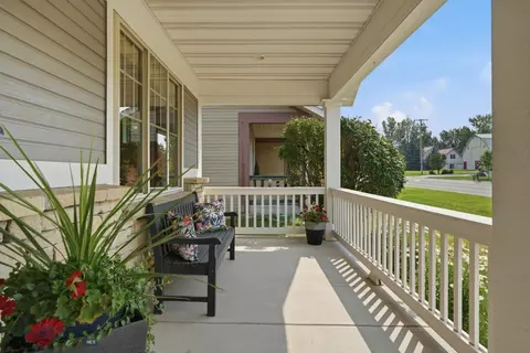 Exterior - 3935 Baxter Ln E, Bozeman, MT 59718 photo 3 of 11