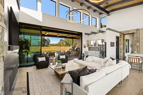 Living - 683 Cobb Hill Rd, Bozeman, MT 59718 photo 6 of 9