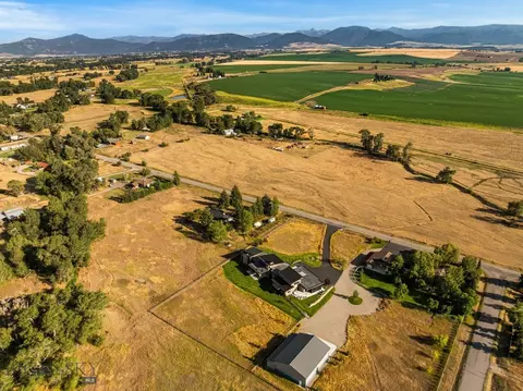 View/Area - 683 Cobb Hill Rd, Bozeman, MT 59718 photo 1 of 1