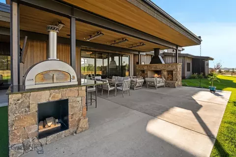 Exterior - 683 Cobb Hill Rd, Bozeman, MT 59718 photo 14 of 25