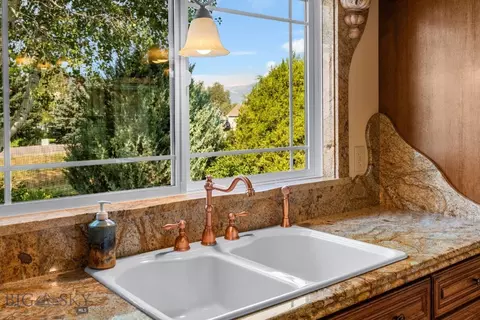 Kitchen - 12 Pathfinder Trl, Bozeman, MT 59718 photo 4 of 4
