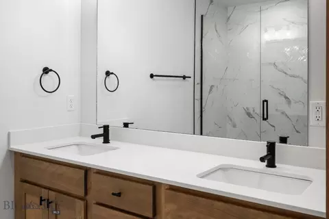 Bath - 100 Bow Perch Ln #B, Bozeman, MT 59718 photo 3 of 9