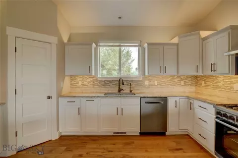 Kitchen - 32 Mint Trl, Bozeman, MT 59718 photo 4 of 9