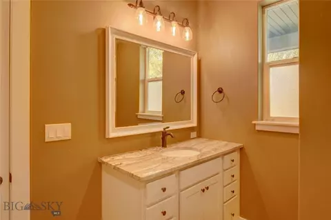 Bath - 32 Mint Trl, Bozeman, MT 59718 photo 2 of 7