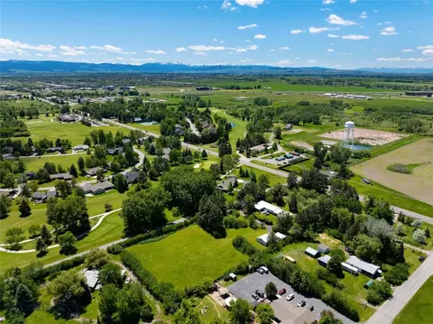 77 Stonegate Dr, Bozeman, MT 59715 photo 3