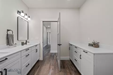 Bath - 1743 Stuart Ave, Butte, MT 59701 photo 6 of 6