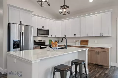 Kitchen - 1743 Stuart Ave, Butte, MT 59701 photo 2 of 8