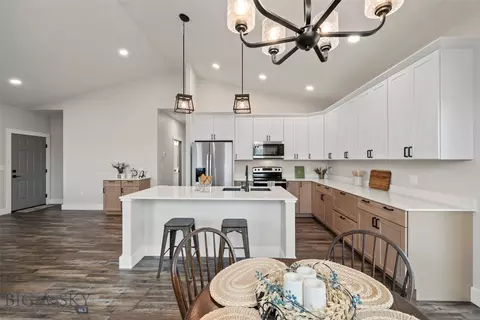 Kitchen - 1743 Stuart Ave, Butte, MT 59701 photo 4 of 8