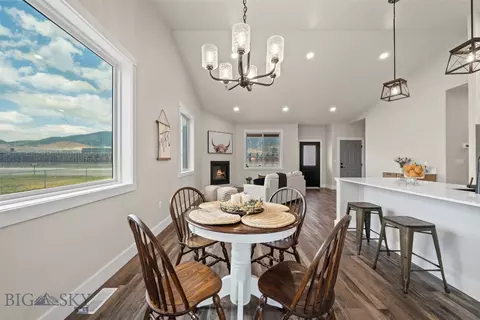 Dining - 1743 Stuart Ave, Butte, MT 59701 photo 3 of 3