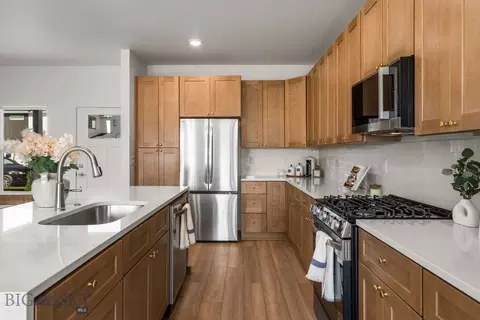 Kitchen - 834 Spaniel Ln, Belgrade, MT 59714 photo 5 of 5