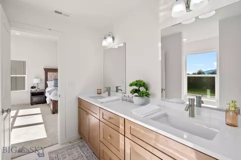 Bath - 834 Spaniel Ln, Belgrade, MT 59714 photo 1 of 3