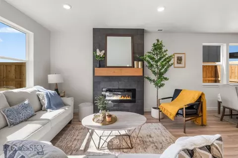 Living - 834 Spaniel Ln, Belgrade, MT 59714 photo 1 of 1