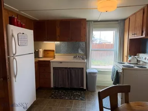 Kitchen - 422 E Ctr, Dillon, MT 59725 photo 2 of 2