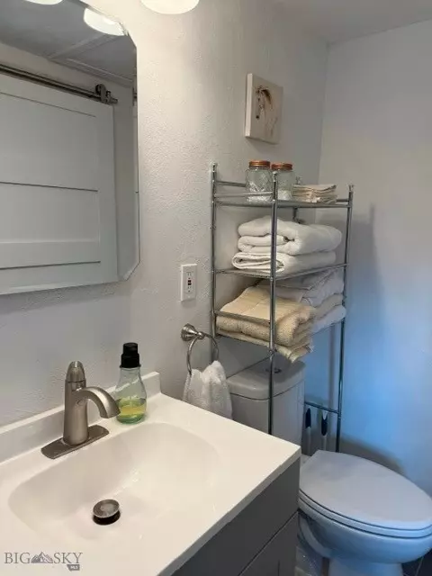 Bath - 422 E Ctr, Dillon, MT 59725 photo 3 of 3