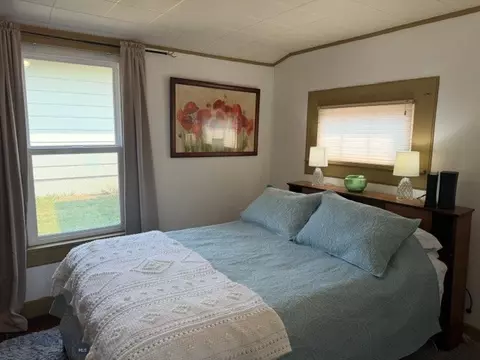 Bedroom - 422 E Ctr, Dillon, MT 59725 photo 1 of 6