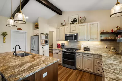 Kitchen - 599 Salmon Fly Dr, Dillon, MT 59725 photo 5 of 7