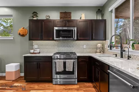 Kitchen - 4448 Shadowglen Dr, Bozeman, MT 59718 photo 3 of 3