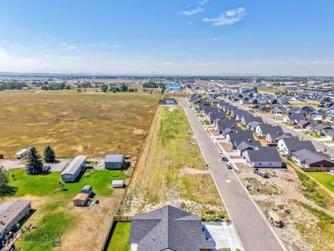 722 Spaniel Ln, Belgrade, MT 59714 photo 2