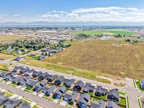 722 Spaniel Ln, Belgrade, MT 59714 photo 4