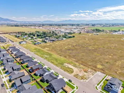 708 Spaniel Ln, Belgrade, MT 59714 photo 3