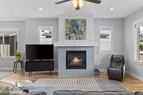 Living - 405 Westgate Ave, Bozeman, MT 59718 photo 2 of 5